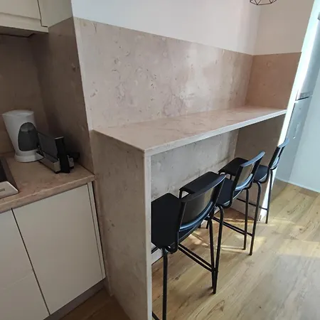 Lisbon, Renovated T2 With Balcony Near Saldanha, Estefania, * Лісабон