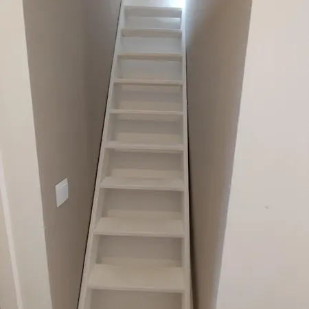 Апартаменти Lisbon, Renovated T2 With Balcony Near Saldanha, Estefania,