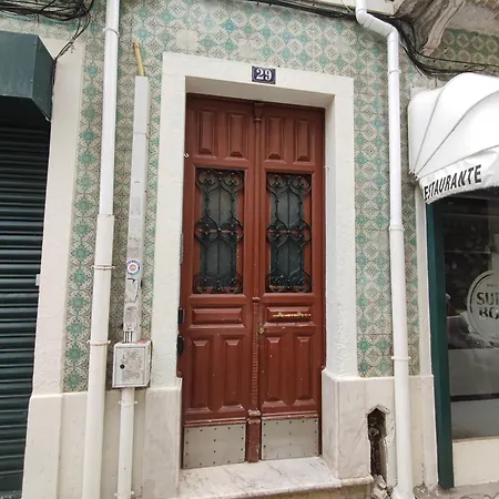 Апартаменти Lisbon, Renovated T2 With Balcony Near Saldanha, Estefania, *