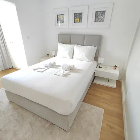 アパート Lisbon, Renovated T2 With Balcony Near Saldanha, Estefania,