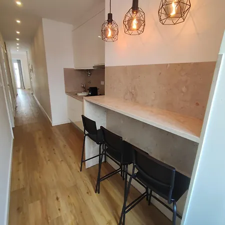 Lisbon, Renovated T2 With Balcony Near Saldanha, Estefania,