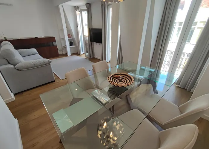 Lisbon, Renovated T2 With Balcony Near Saldanha, Estefania, شقة Lisboa