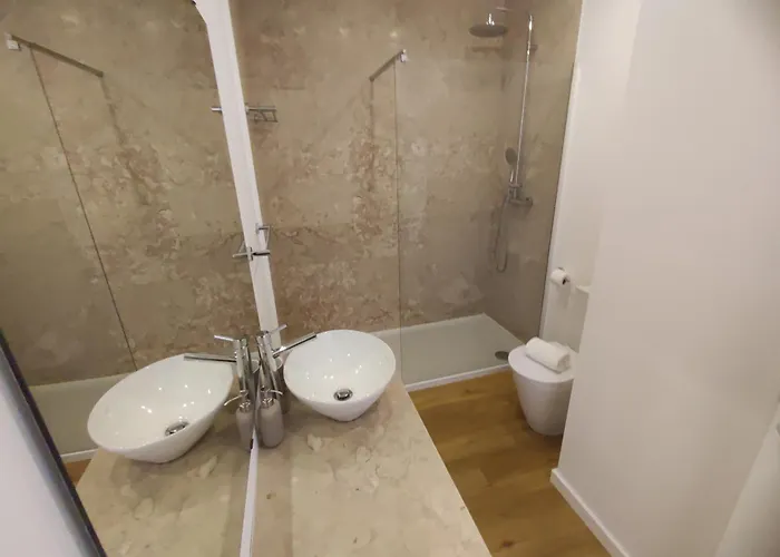 Lisbon, Renovated T2 With Balcony Near Saldanha, Estefania, شقة Lisboa