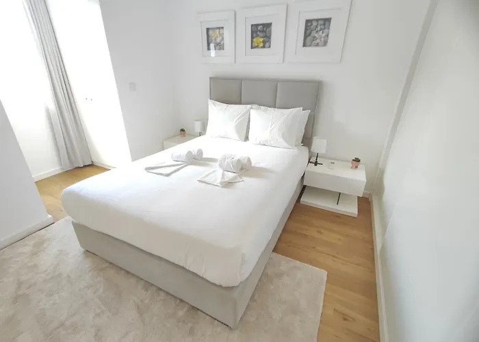 شقة Lisbon, Renovated T2 With Balcony Near Saldanha, Estefania,