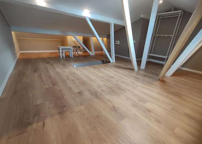 Lisbon, Renovated T2 With Balcony Near Saldanha, Estefania, شقة Lisboa