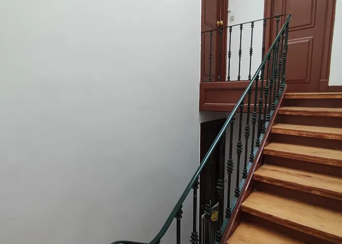 Lisbon, Renovated T2 With Balcony Near Saldanha, Estefania, * Lisboa