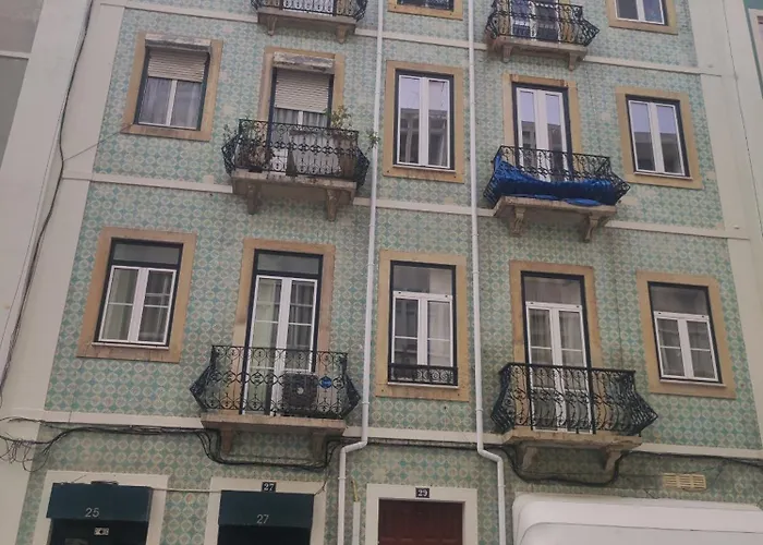 شقة Lisbon, Renovated T2 With Balcony Near Saldanha, Estefania, *