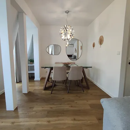 Apartment Lisbon, Renovated T2 With Balcony Near Saldanha, Estefania, *